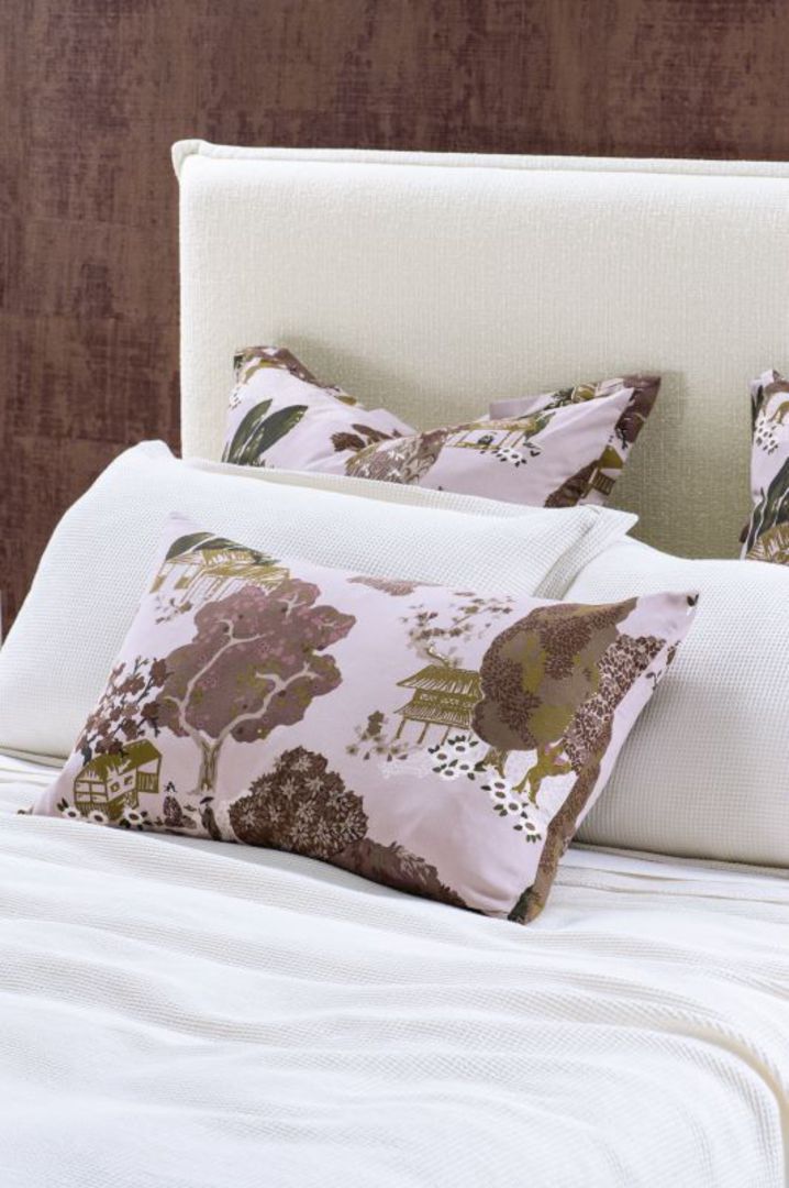 Bianca Lorenne - Yuttari - Comforter - Cushion - Quartz image 1